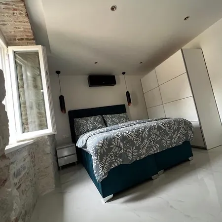 Madonna Apartment Split