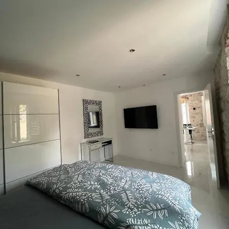 Madonna * ספליט